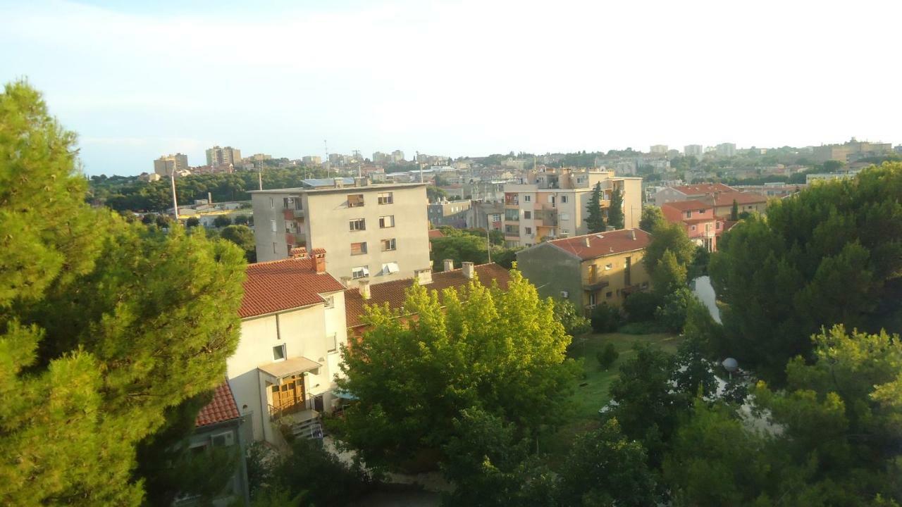 Central Panoramic Appartement Pula Buitenkant foto